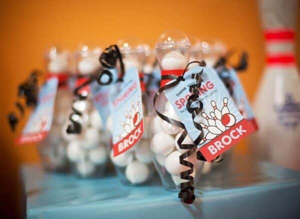 Frozen party favor ideas - Chickabug